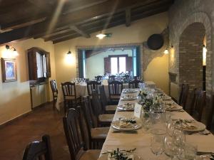 Restaurace v ubytování Casale Verdeluna Wine Resort