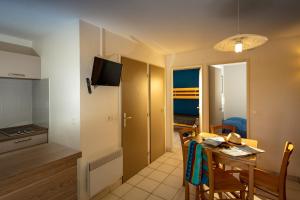 Μια τηλεόραση ή/και κέντρο ψυχαγωγίας στο VVF Sigean Port-la-Nouvelle Corbières