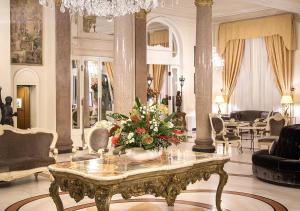 Grand Hotel Rimini的休息区