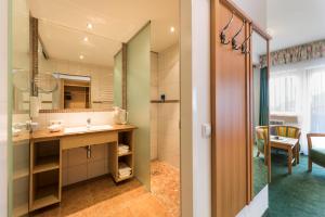 Łazienka w obiekcie Familien- & Vitalhotel Auenhof