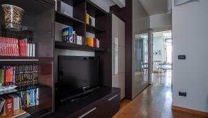 The library in Az apartmant