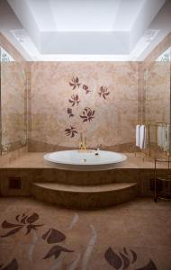 Quba Palace Hotel & Golf Resort的一间浴室
