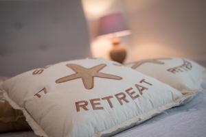Postel nebo postele na pokoji v ubytování Landhotel Eifellust