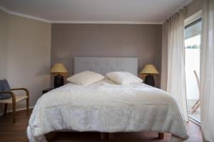 Postel nebo postele na pokoji v ubytování Landhotel Eifellust