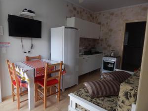 Η κουζίνα ή μικρή κουζίνα στο Casa Amarela