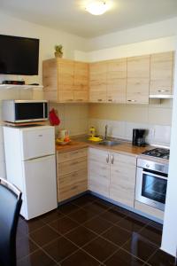 Dapur atau dapur kecil di Apartments Martina