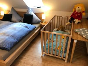 Ein Bett oder Betten in einem Zimmer der Unterkunft Leipziger Logis