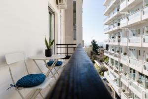 Un balcon sau o terasă la Desirable 1BD Apartment in Kolonaki by UPSTREET