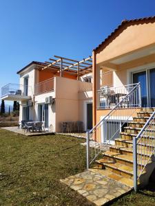 The building in which the holiday home is located