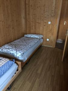 rest bellavista客房内的一张或多张床位