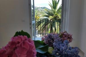 A balcony or terrace at BLURAPALLO