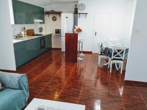 Kuchyňa alebo kuchynka v ubytovaní Apartamento entero "El Casco Antiguo" VT-46811-V