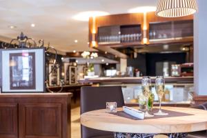 Köök või kööginurk majutusasutuses HotelChur.ch