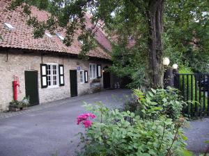 Aed väljaspool majutusasutust Hotel Landhuis 't Wilgenerf
