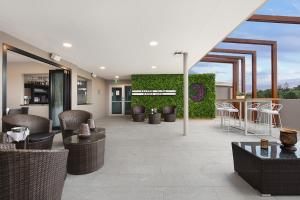 Khu vực ghế ngồi tại Jephson Hotel & Apartments