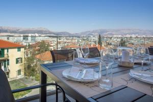 Gallery image of Luxury apartment Marjan - Black in Split