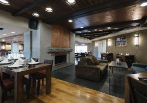 Area soggiorno di Tufenkian Historic Yerevan Hotel