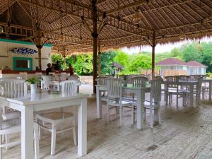 Restaurace v ubytování Villa Samalas Resort and Restaurant