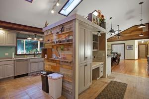 Φωτογραφία από το άλμπουμ του Fort Bragg Farmhouse σε Fort Bragg