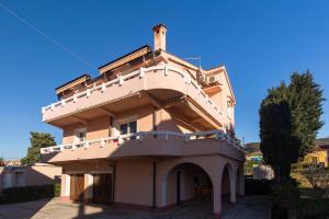 Budova, kde se apartmán nachází