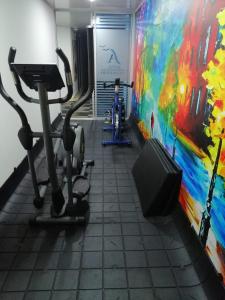 Fitness centrum a/nebo fitness zařízení v ubytování Hotel San Antonio Guarne