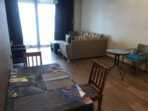 Posezení v ubytování Premium apartment in Porta Batumi Tower