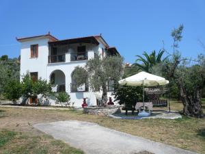Zahrada ubytování Liossis Rooms & Apartments