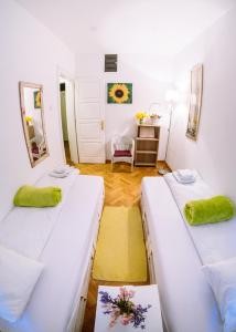 Giường trong phòng chung tại Hostel Beogradjanka