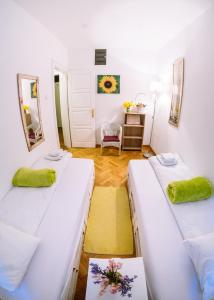 Postel nebo postele na pokoji v ubytování Hostel Beogradjanka + 37 fotografií