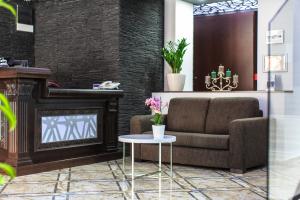 Ruang duduk di Hotel Premier