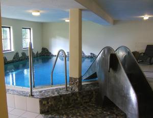 Bazén v ubytování Ferienwohnung Bergblick - Allgäublick nebo v jeho okolí