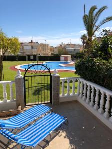 Basen w obiekcie Bungalow Torrevieja Argonautas lub w pobliżu