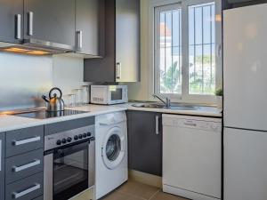 2275-Superb new apt on Valle Romano, golf view, Estepona ...
