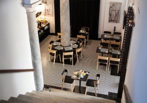 A restaurant or other place to eat at Hotel Boutique Convento Cádiz