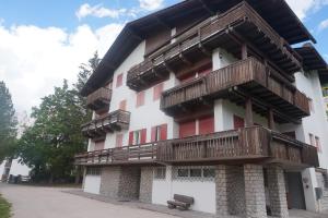 Το κτήριο όπου στεγάζεται  το διαμέρισμα