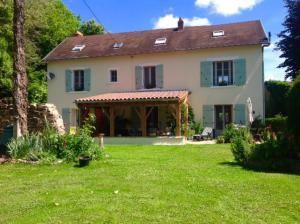 Foto da galeria de Le Tulipier de la Serre em Saint-Yrieix-la-Perche