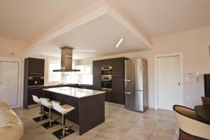 Gallery image of Luxury Villa Loutraki with private heated pool in Loutraki