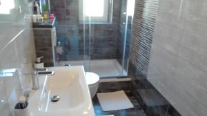 Vannituba majutusasutuses Rooms Šećer
