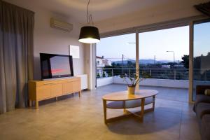 Gallery image of Luxury Villa Loutraki with private heated pool in Loutraki