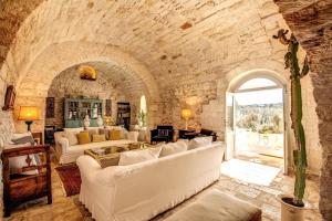 Posezení v ubytování Masseria Cervarolo