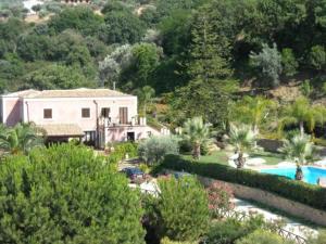 Bazén v ubytovaní Agriturismo Villa Luca alebo v jeho blízkosti