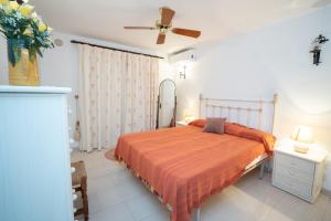 Postel nebo postele na pokoji v ubytování Mandarinos 35 + 25 fotografií
