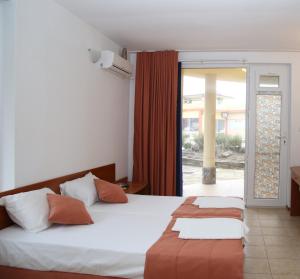 Imagen de la galería de Mappy Holidays Aparthotel, en Sozopol