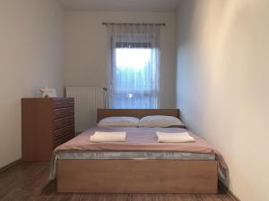 St. Péter Apartman 7625 Pécs, 8 Péter utca földszint/1 kép - 2