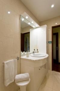 Bathroom sa Porto Central Flat