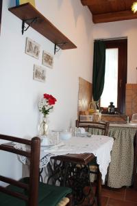 A seating area at B&B La Casa della Nonna