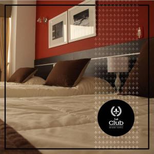 Katil atau katil-katil dalam bilik di leclub resort hotel