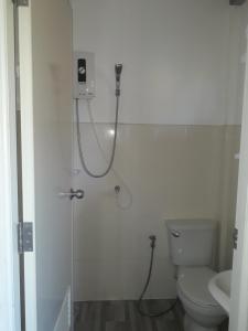 Ein Badezimmer in der Unterkunft Khanom Garden Suite