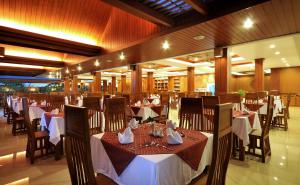 Majoituspaikan Princess Seaview Resort & Spa - SHA Plus ravintola tai vastaava paikka