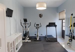 The fitness centre and/or fitness facilities at Hotel Boutique Convento Cádiz